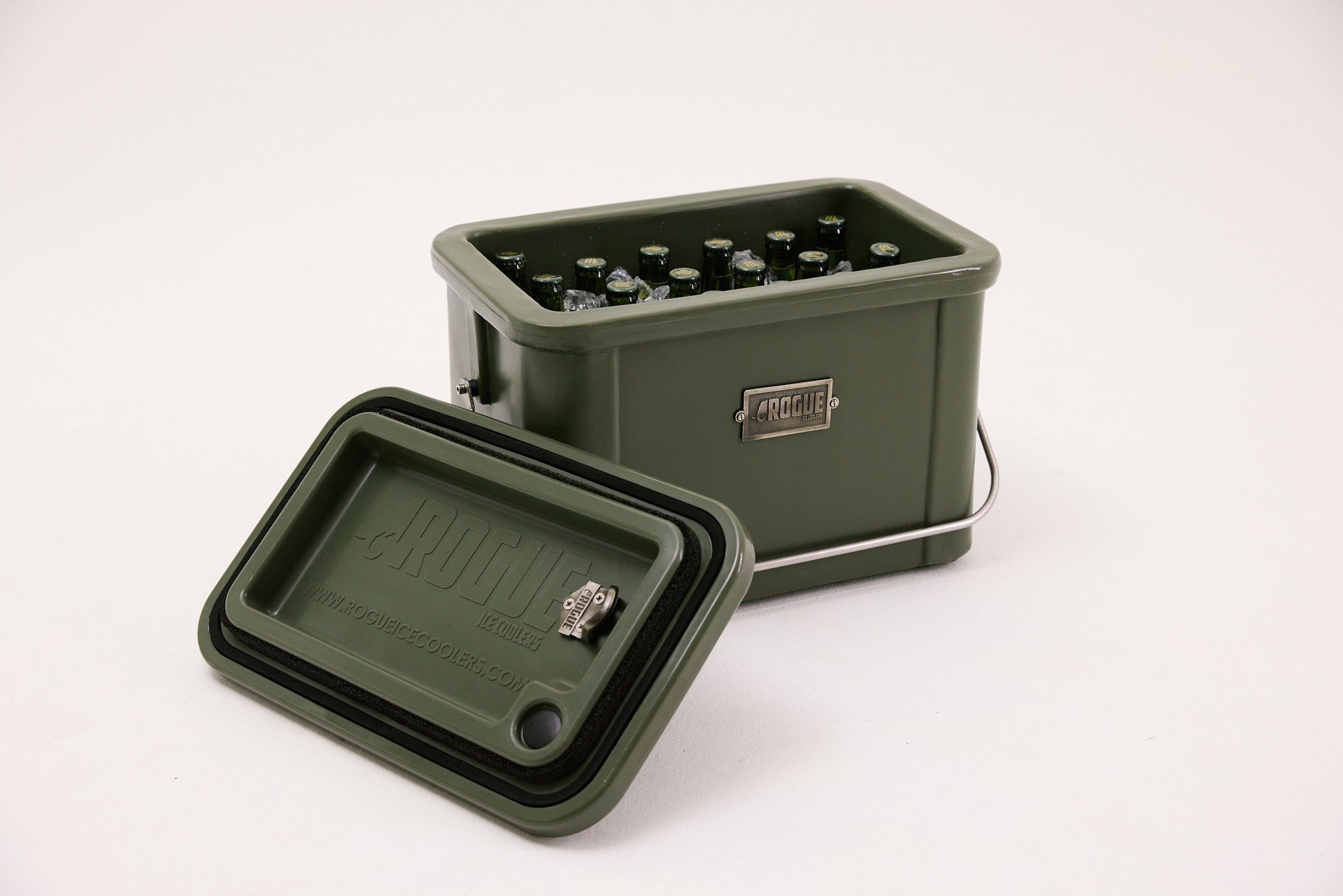 18L Rogue Carry Cooler with NEW Wooden Handle